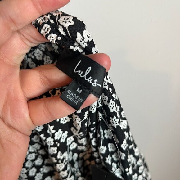 NWT Lulu's Kind Heart Black Floral Print Tiered Lace-Up Midi Dress - Picture 6 of 7